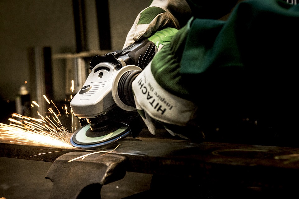 5 Power Tool Safety Tips That Could Save Your Life